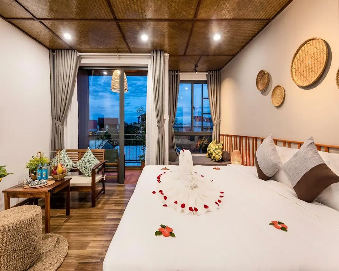 Tropical Home Villa Hội An 0*,